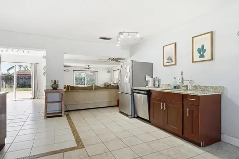 333 Mid Pines Road Palm Springs FL 33461