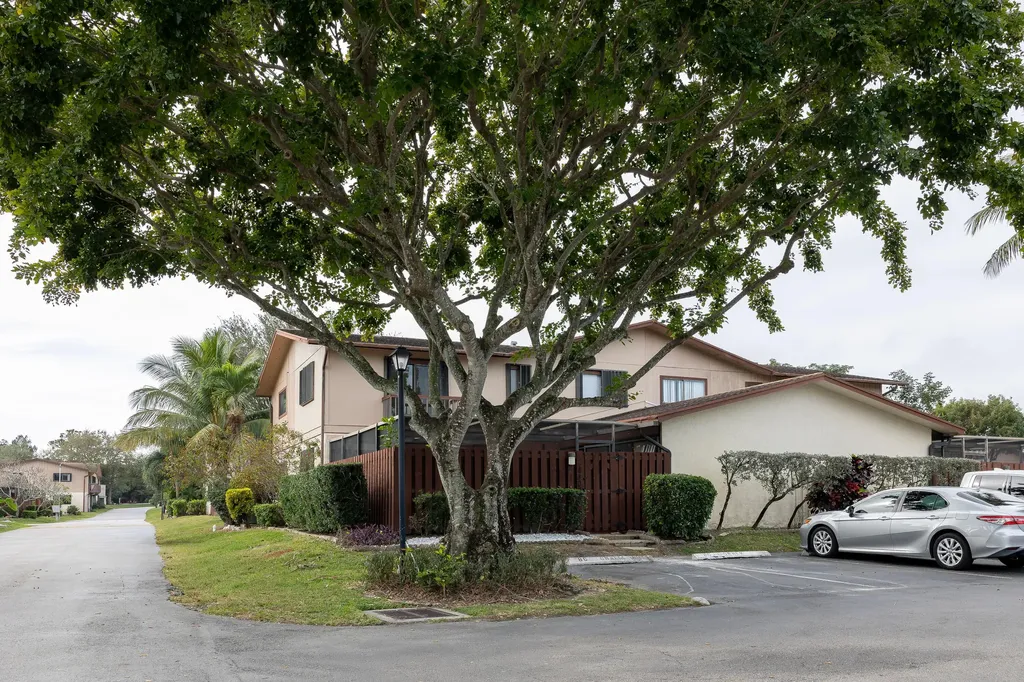 4307 S Landar Drive Lake Worth FL 33463