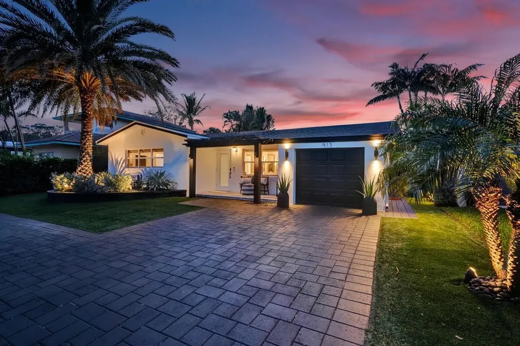 913 S Lakeside Place Lantana FL 33462
