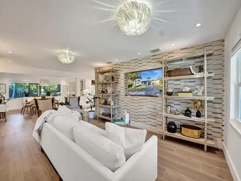 913 S Lakeside Place Lantana FL 33462