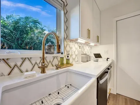 913 S Lakeside Place Lantana FL 33462