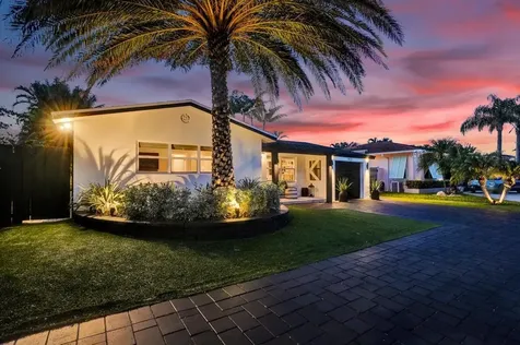913 S Lakeside Place Lantana FL 33462
