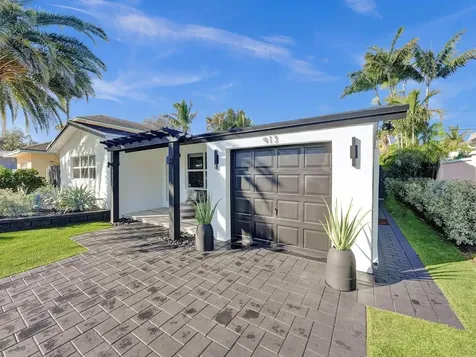 913 S Lakeside Place Lantana FL 33462