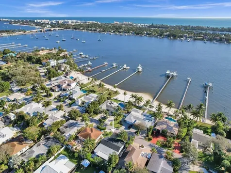 913 S Lakeside Place Lantana FL 33462