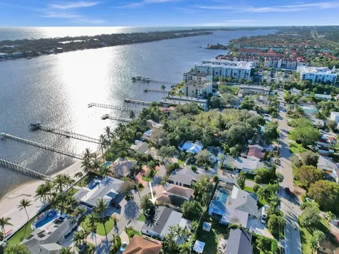 913 S Lakeside Place Lantana FL 33462