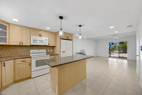 92550 Overseas Highway Tavernier FL 33070