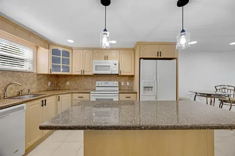 92550 Overseas Highway Tavernier FL 33070