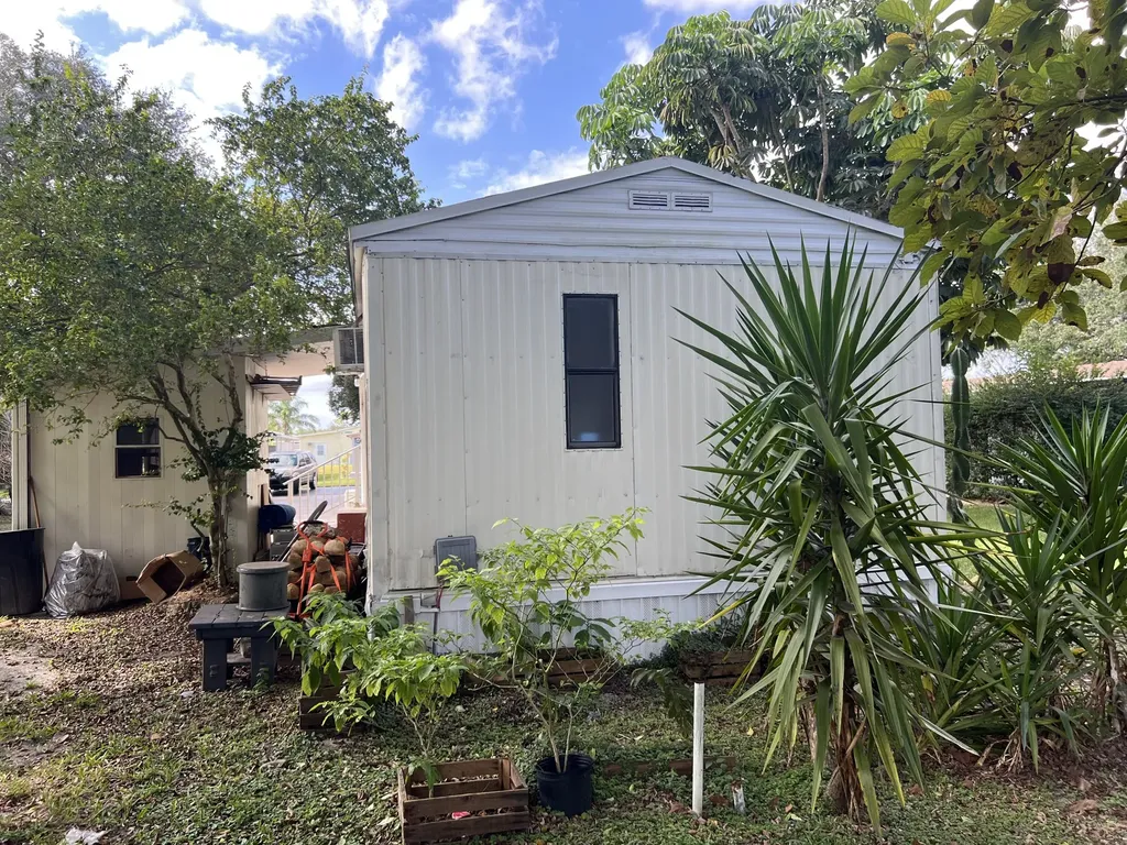 6730 Nw 44th Way Coconut Creek FL 33073