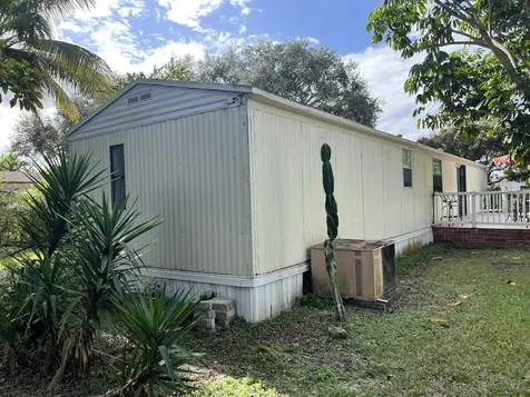 6730 Nw 44th Way Coconut Creek FL 33073
