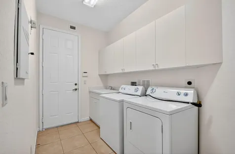 6068 Pond Bluff Court Lake Worth FL 33467