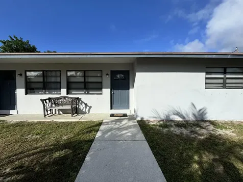 8761 40th Terrace Palm Beach Gardens FL 33410