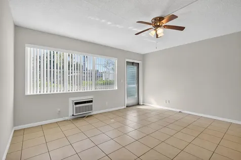 378 Sheffield P West Palm Beach FL 33417