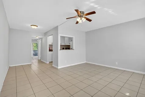 378 Sheffield P West Palm Beach FL 33417