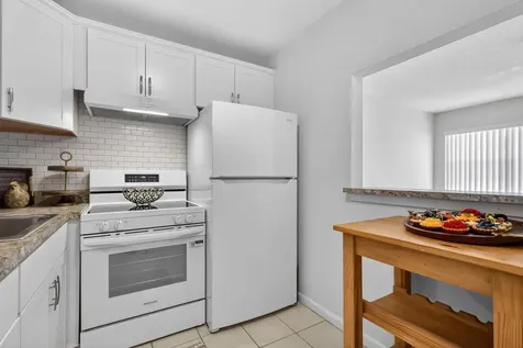 378 Sheffield P West Palm Beach FL 33417