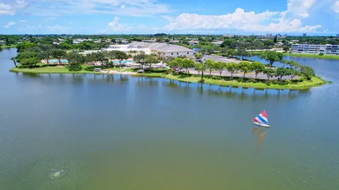 378 Sheffield P West Palm Beach FL 33417