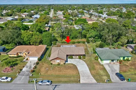 543 SE Greenway Terrace Port Saint Lucie FL 34983