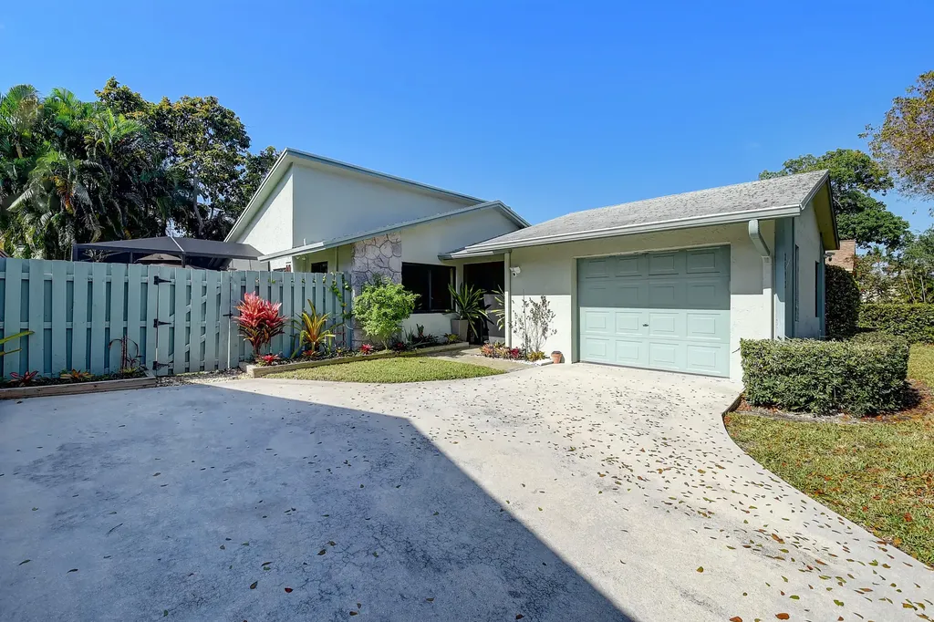 2492 Nw 10th Street Delray Beach FL 33445