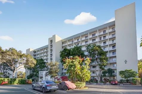 2240 N Cypress Bend Drive Pompano Beach FL 33069