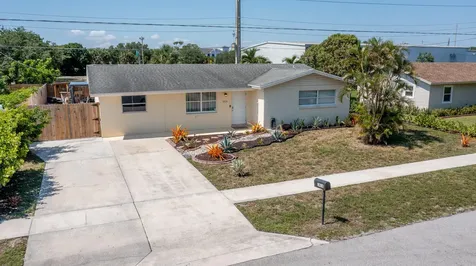 1416 W Hardee Street Lantana FL 33462
