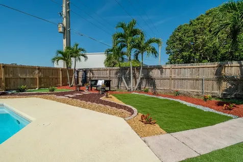1416 W Hardee Street Lantana FL 33462