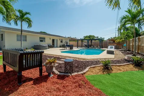 1416 W Hardee Street Lantana FL 33462