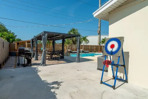 1416 W Hardee Street Lantana FL 33462