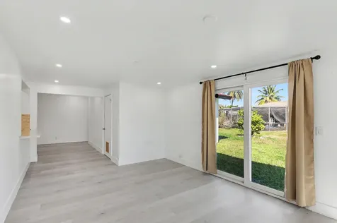 4005 Nw 76th Avenue Coral Springs FL 33065