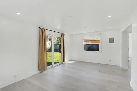 4005 Nw 76th Avenue Coral Springs FL 33065