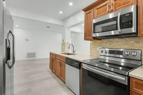 4005 Nw 76th Avenue Coral Springs FL 33065
