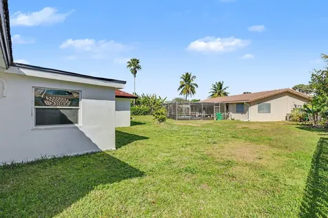 4005 Nw 76th Avenue Coral Springs FL 33065
