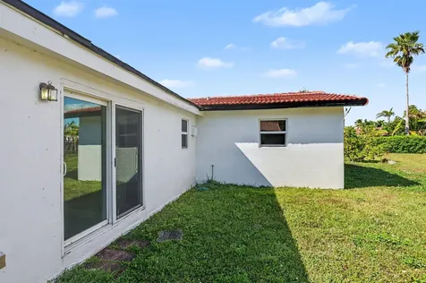 4005 Nw 76th Avenue Coral Springs FL 33065