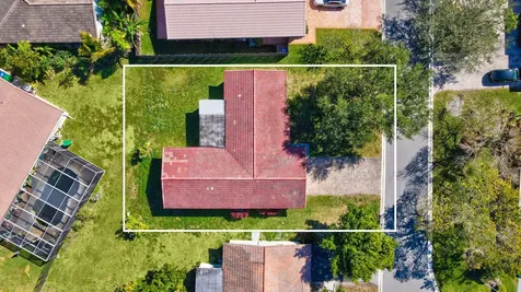 4005 Nw 76th Avenue Coral Springs FL 33065