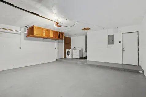 4005 Nw 76th Avenue Coral Springs FL 33065