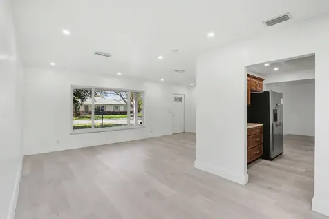 4005 Nw 76th Avenue Coral Springs FL 33065