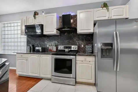 10026 Diamond Lake Drive Boynton Beach FL 33437