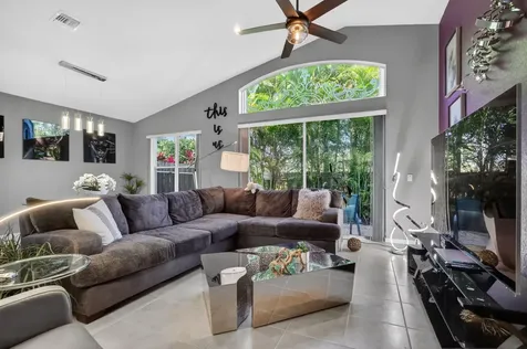 10026 Diamond Lake Drive Boynton Beach FL 33437