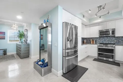 2650 Lake Shore Drive Riviera Beach FL 33404