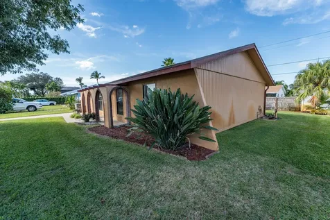 3753 Coelebs Avenue Boynton Beach FL 33436