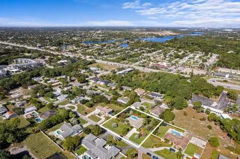 1887 Finn Hill Drive Boynton Beach FL 33426