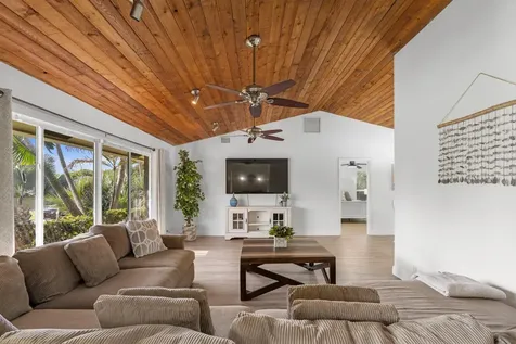 1887 Finn Hill Drive Boynton Beach FL 33426
