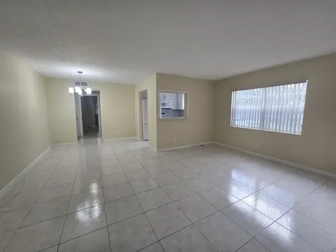 17 Cambridge A West Palm Beach FL 33417