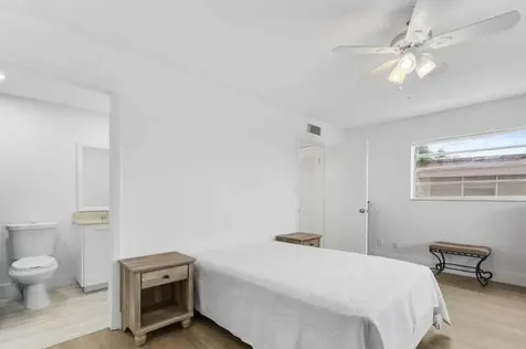 473 Capri J Delray Beach FL 33484