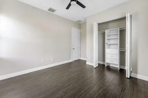 5268 Nw Gamma Street Port Saint Lucie FL 34986