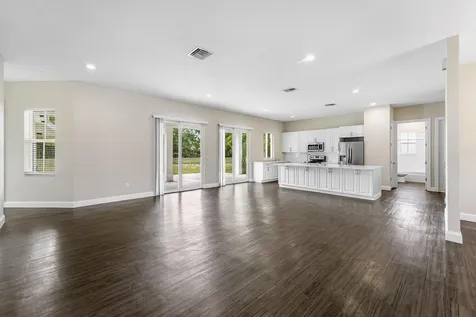 5268 Nw Gamma Street Port Saint Lucie FL 34986
