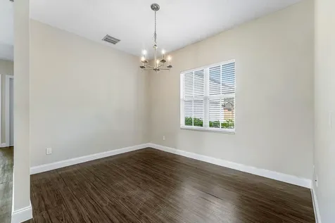 5268 Nw Gamma Street Port Saint Lucie FL 34986