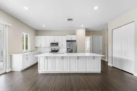 5268 Nw Gamma Street Port Saint Lucie FL 34986