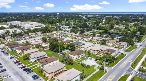 694 Michigan Court St. Cloud FL 34769
