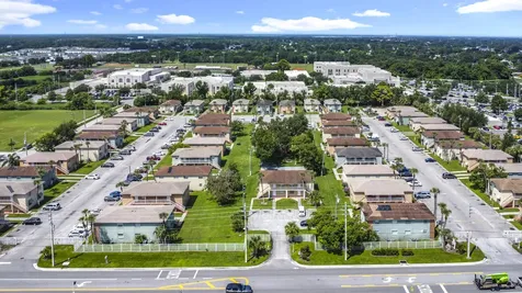 694 Michigan Court St. Cloud FL 34769