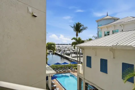975 NW Flagler Avenue Stuart FL 34994
