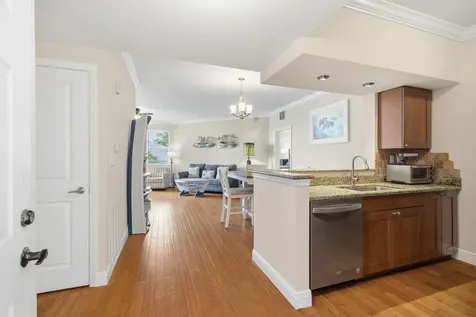 975 NW Flagler Avenue Stuart FL 34994